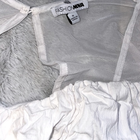 fashionNova bridgerton style top from vintage coll - Picture 3 of 3